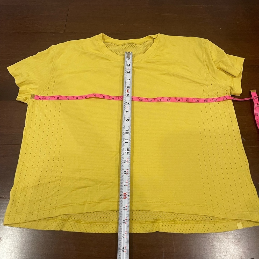 lululemon mesh vent Yellow Short Sleeve running Tee shirt top - Picture 2 of 4